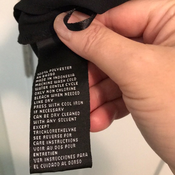 Black dressy cap sleeve blouse - Picture 3 of 5